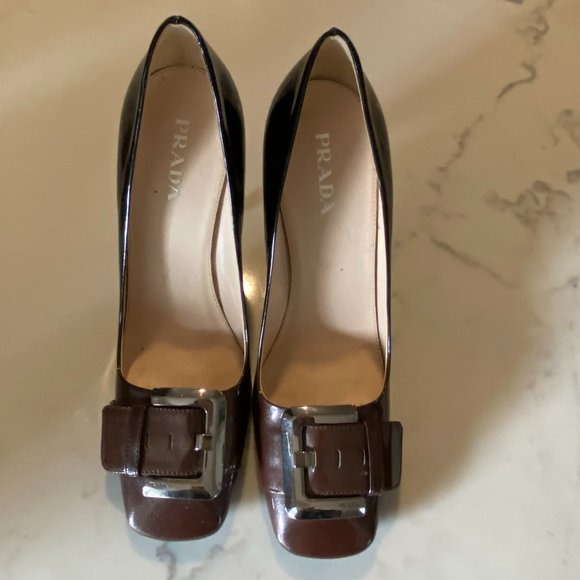 prada patent leather pumps w/ buckle - Picture 2 of 9